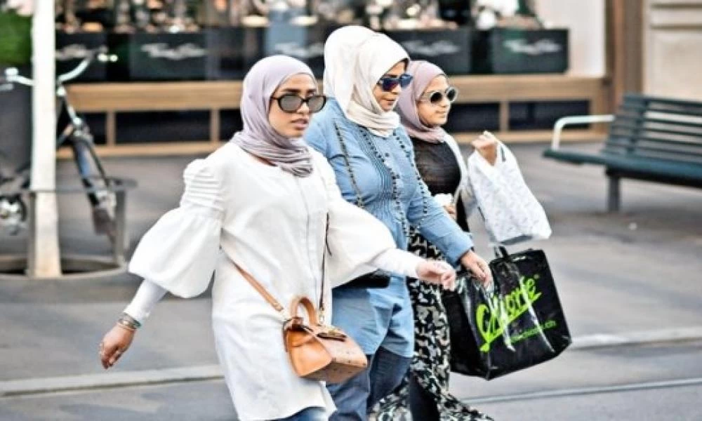 Μουσουλμάνοι Ελβετίας: Ρατσιστικό η απαγόρευση μαντίλας!